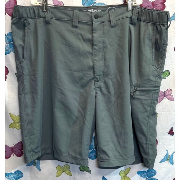 Mens Gray Cargo Shorts Zipper Pocket 100% Polyester Size 48 Made In Bangladesh - Picture 1 of 3